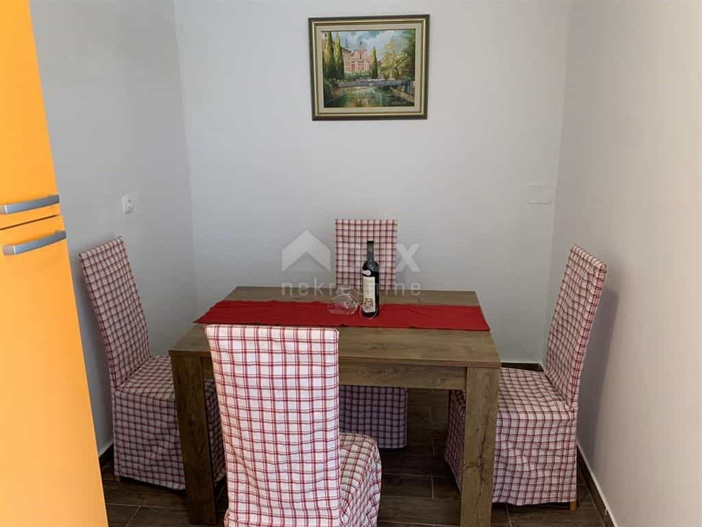 Квартира в Banjol, Primorje-Gorski Kotar County 10871054