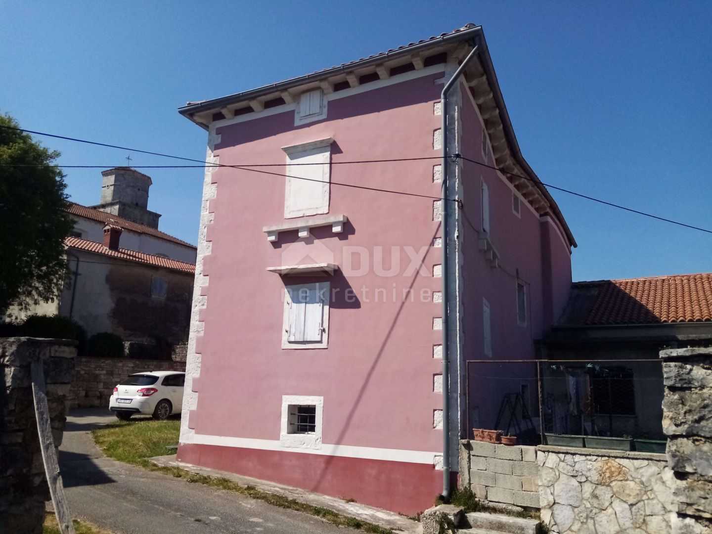 casa en Tinjan, Istarska Županija 10871131