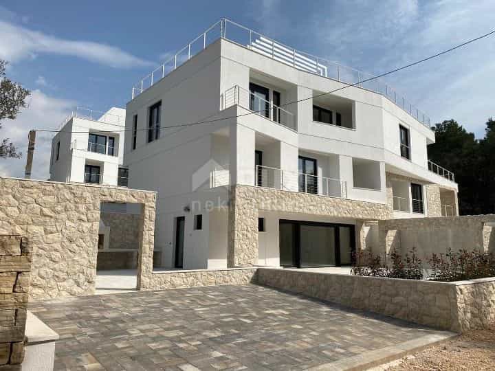 Condominium in Kožino, Zadar County 10871250