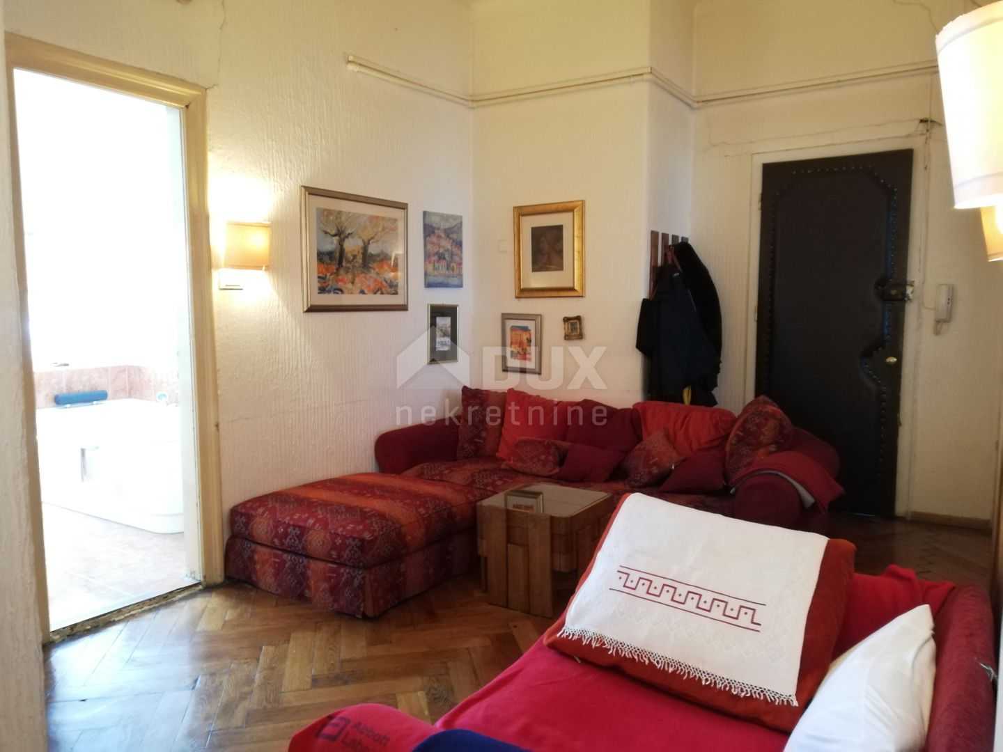 Квартира в Рієка, Приморсько-Горанська жупанія 10871379