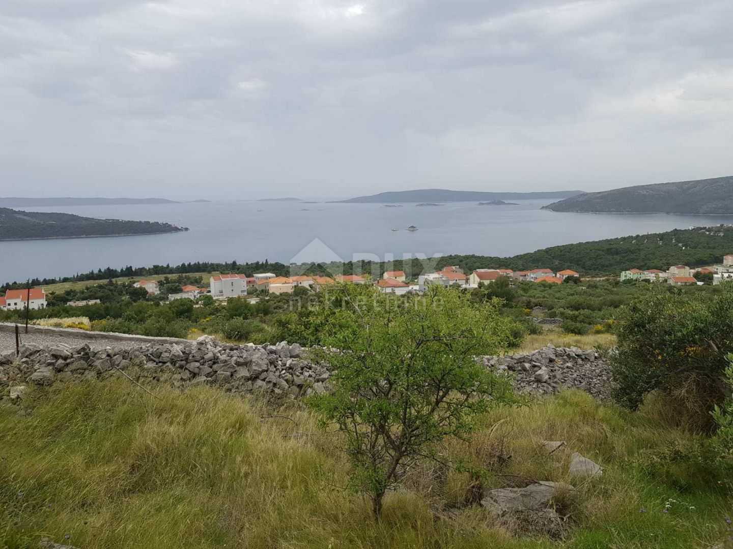 Land in Trogir, Splitsko-Dalmatinska Zupanija 10871445