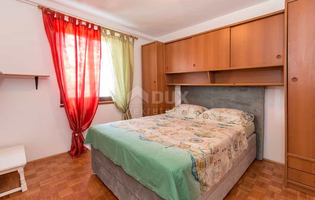 House in Pula, Istarska županija 10871535