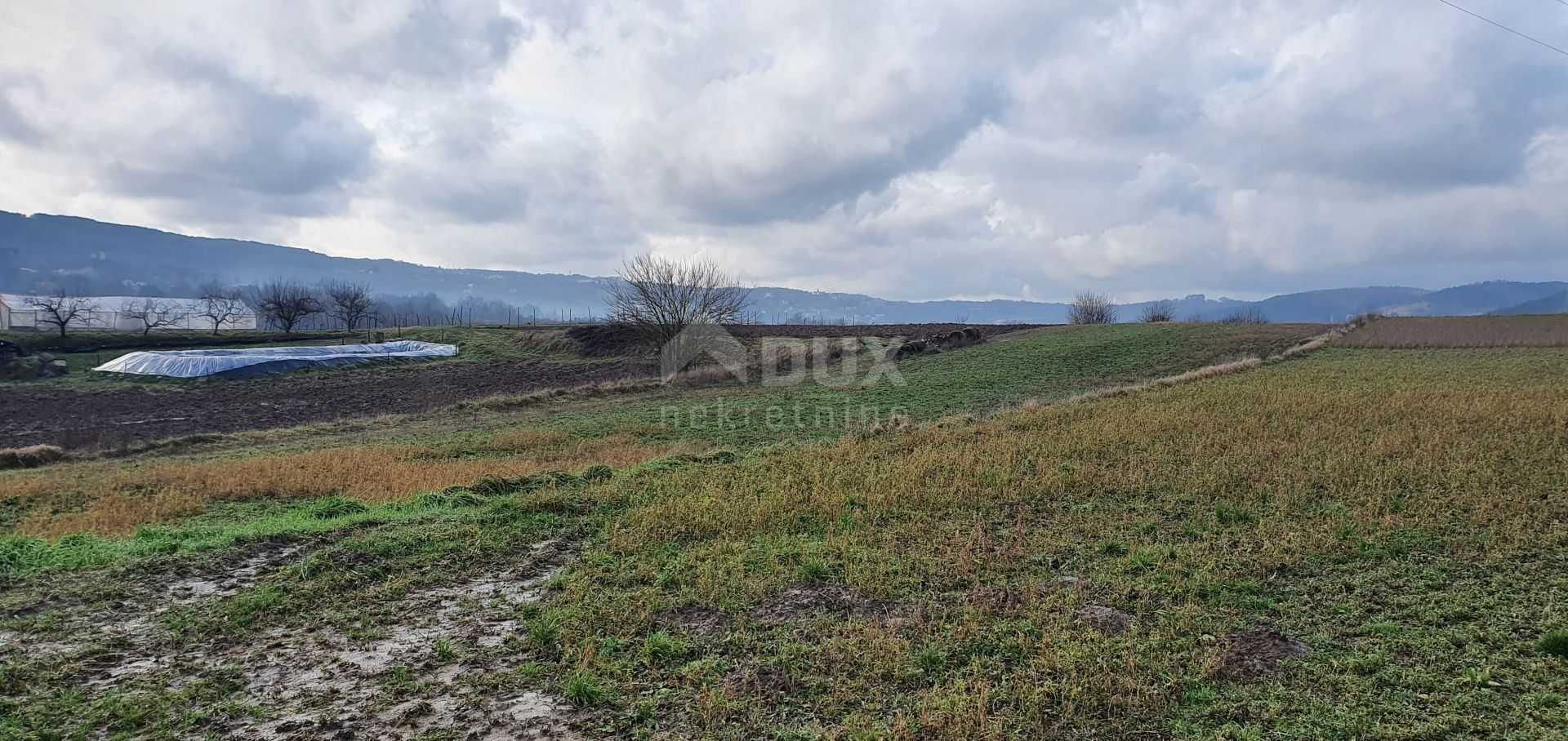 Land im Zarečje, Pazin, Istria County 10871635