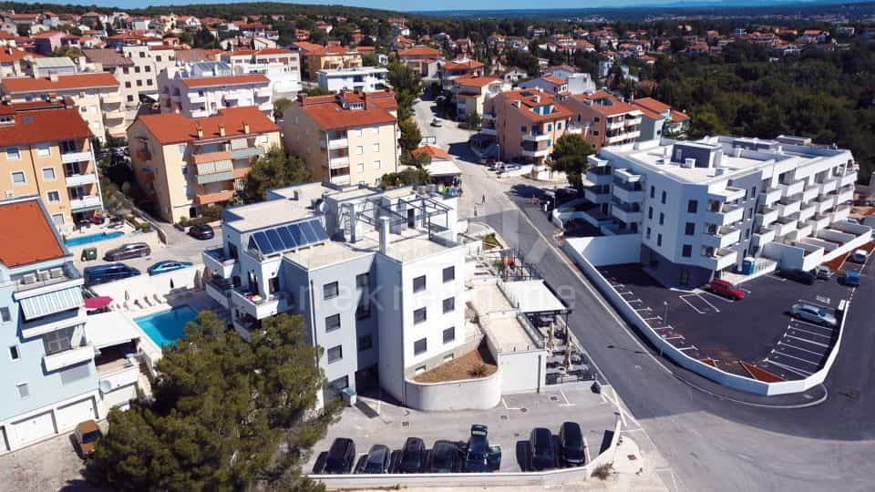 Condominium in Premantura, Istarska Zupanija 10871883