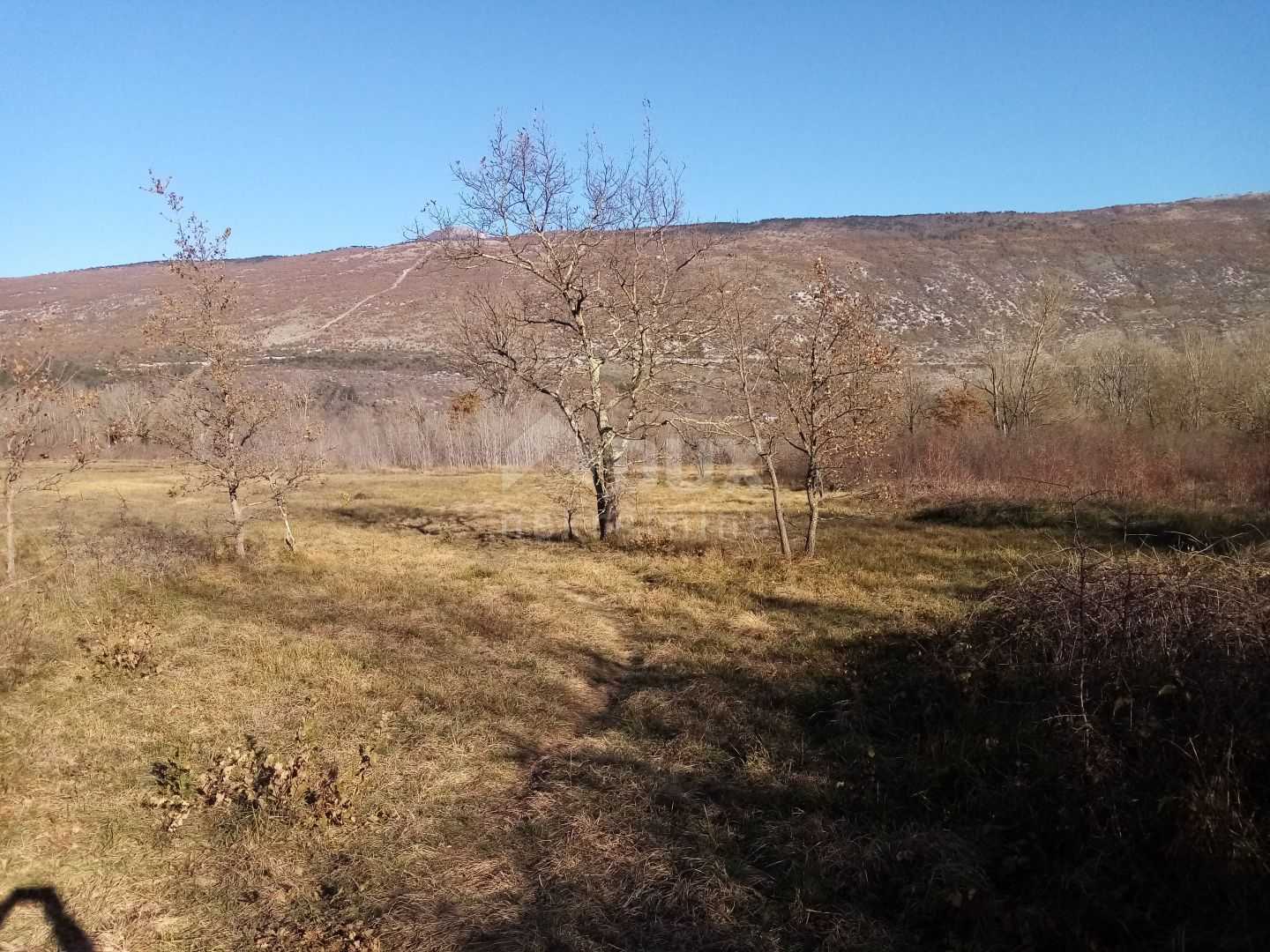 Земельные участки в Сушневица, Истарска Зупания 10871885