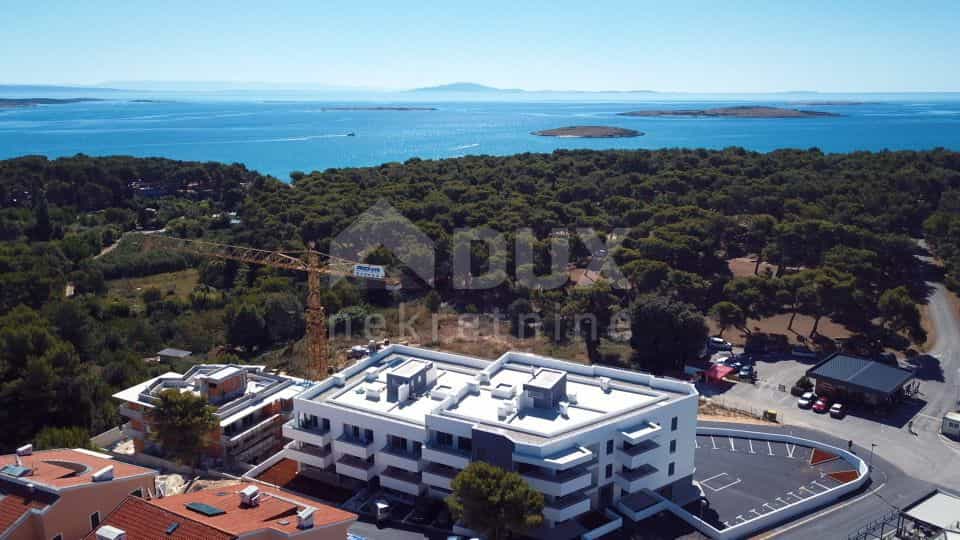 Condominio en Premantura, Istria County 10871888