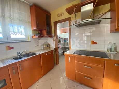 公寓 在 Zamet, Primorsko-Goranska Zupanija 10872045