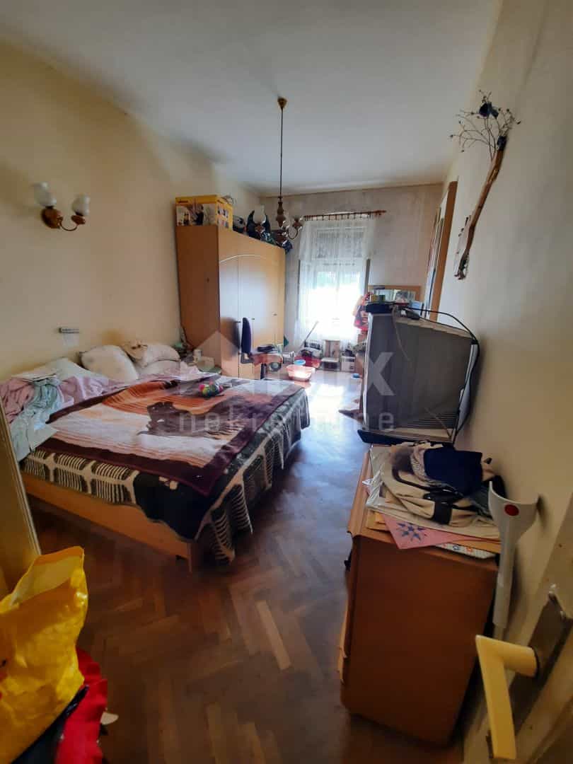 Квартира в Рієка, Приморсько-Горанська жупанія 10872247