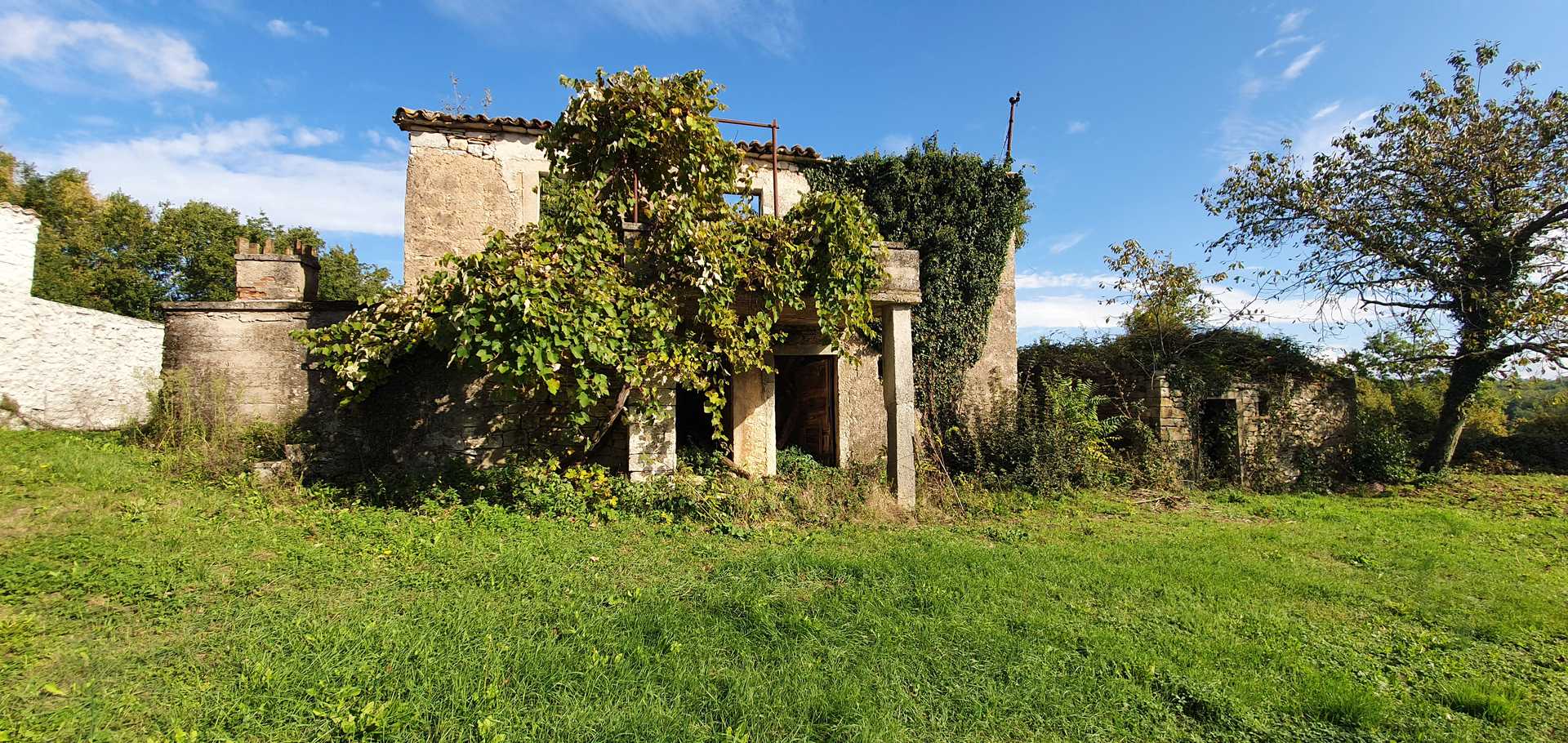 房子 在 Gračišće, Istria County 10872280