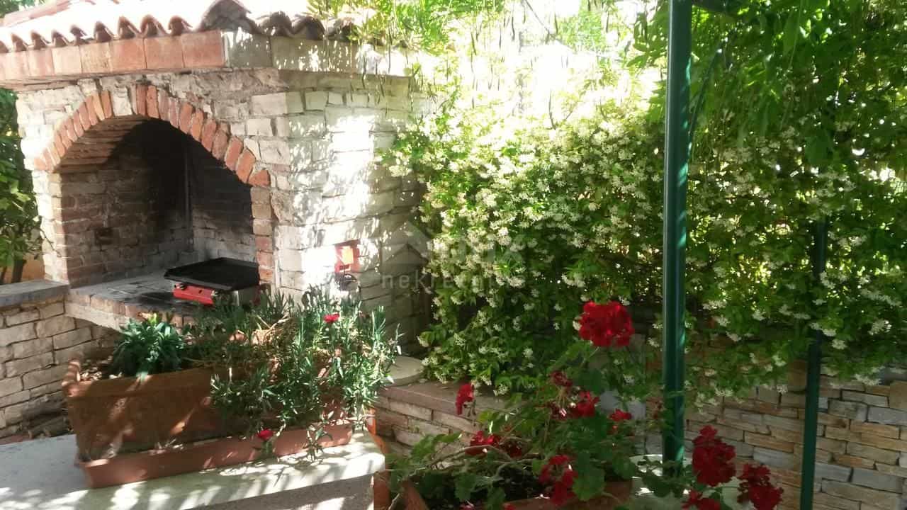 σπίτι σε Štinjan, Istria County 10872325