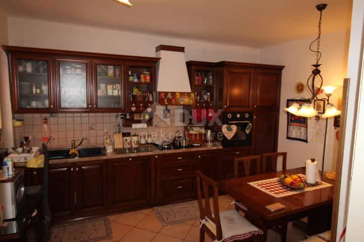 Huis in Rijeka, Primorsko-goranska županija 10872337