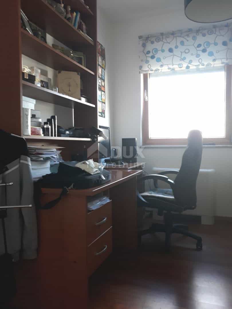 公寓 在 Rijeka, Primorsko-goranska županija 10872350