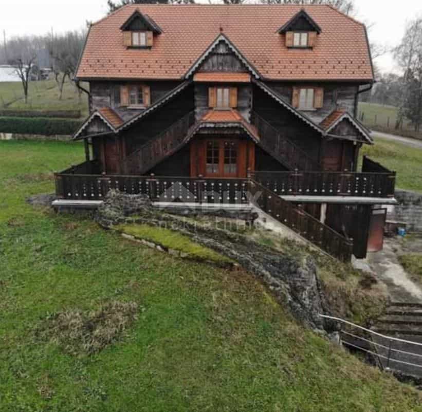 House in Donji Dragonozec, Zagreb, Grad 10872498
