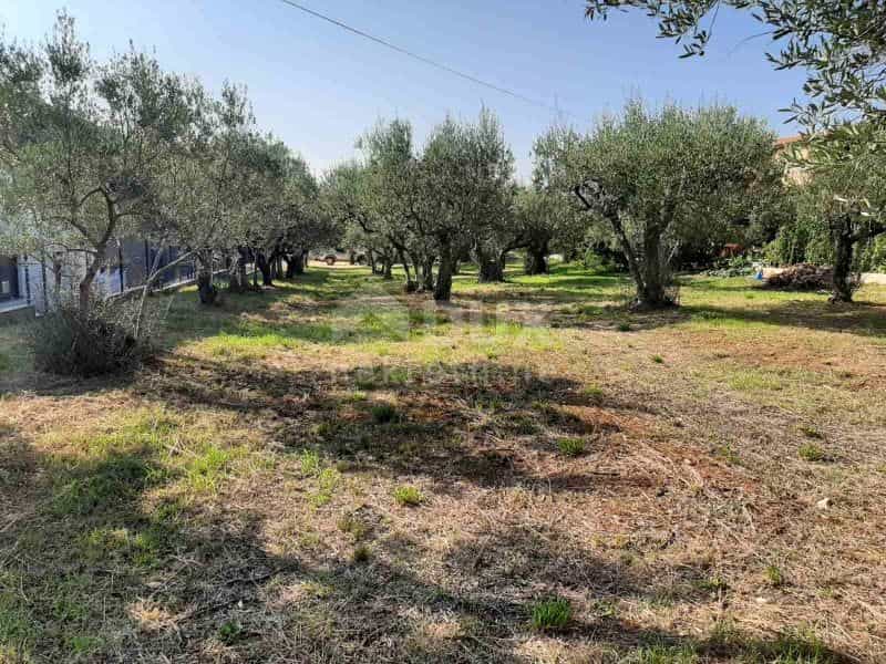 Land in Labinci, Istria County 10872501