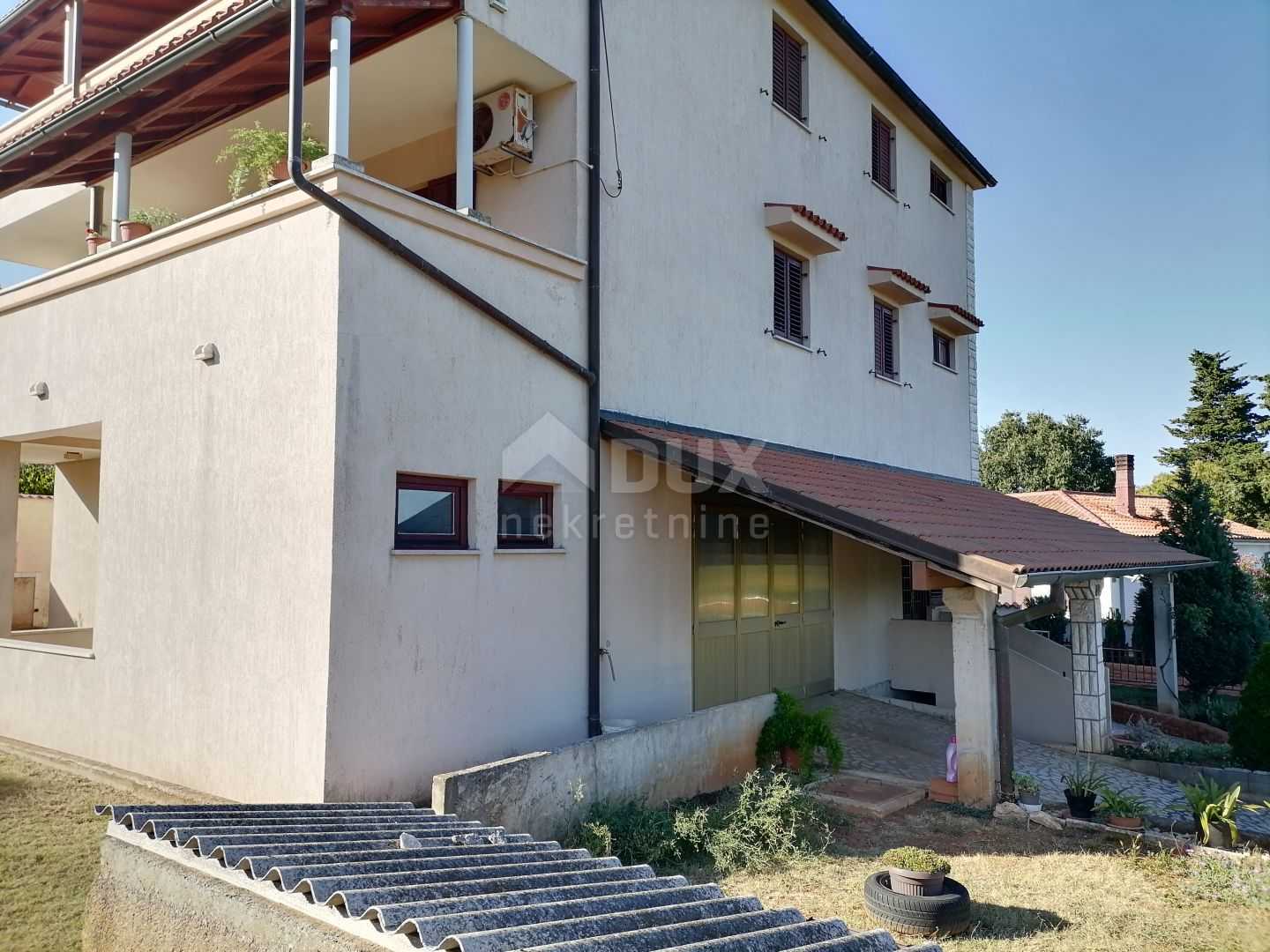 房子 在 Štinjan, Istria County 10872552