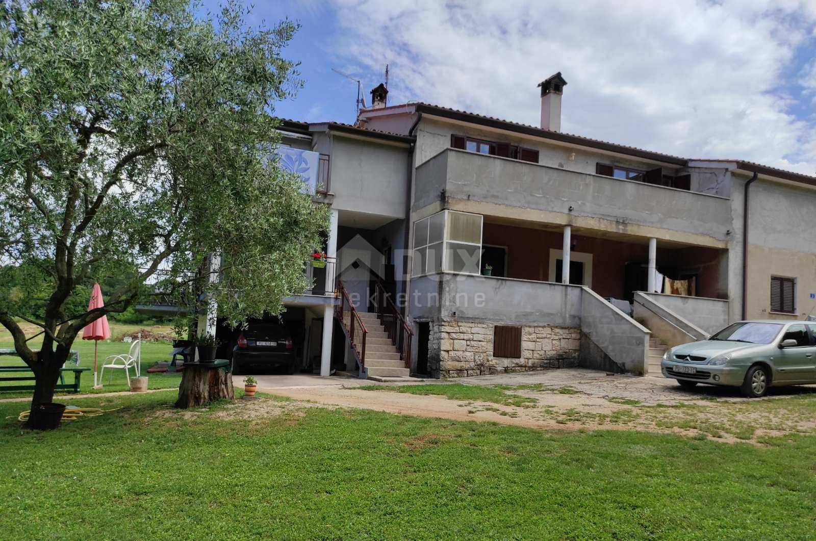 土地 在 Katoro, Istria County 10872564