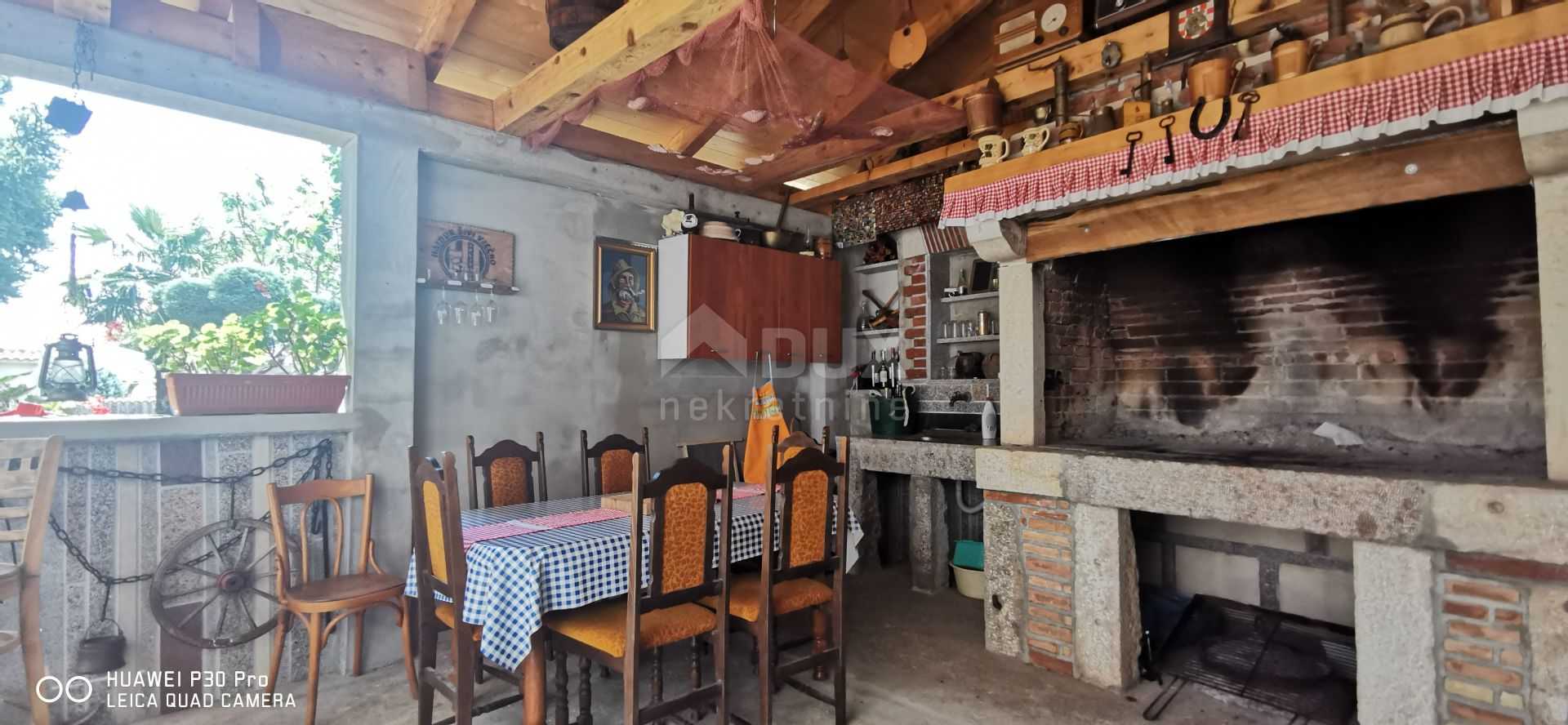 房子 在 Novi Vinodolski, Primorje-Gorski Kotar County 10872633