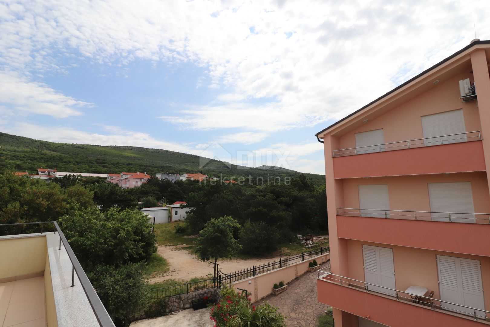 Condominium in Selce, Primorsko-Goranska Zupanija 10872782