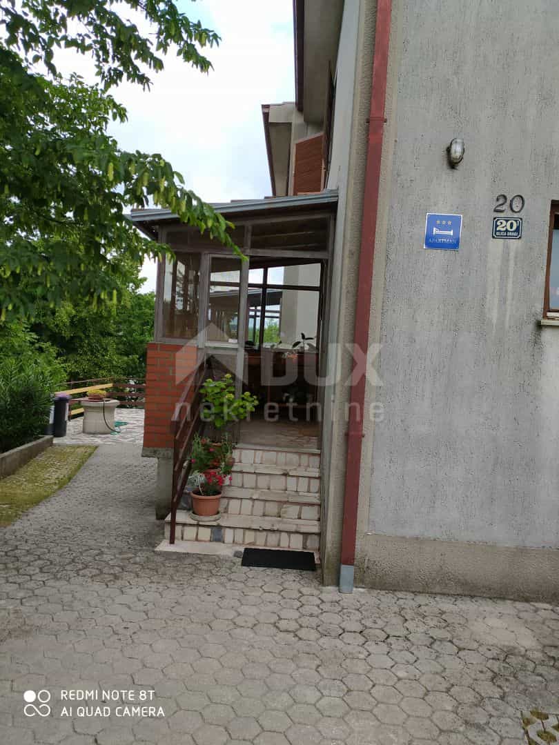 rumah dalam Matulji, Primorsko-Goranska Zupanija 10872931