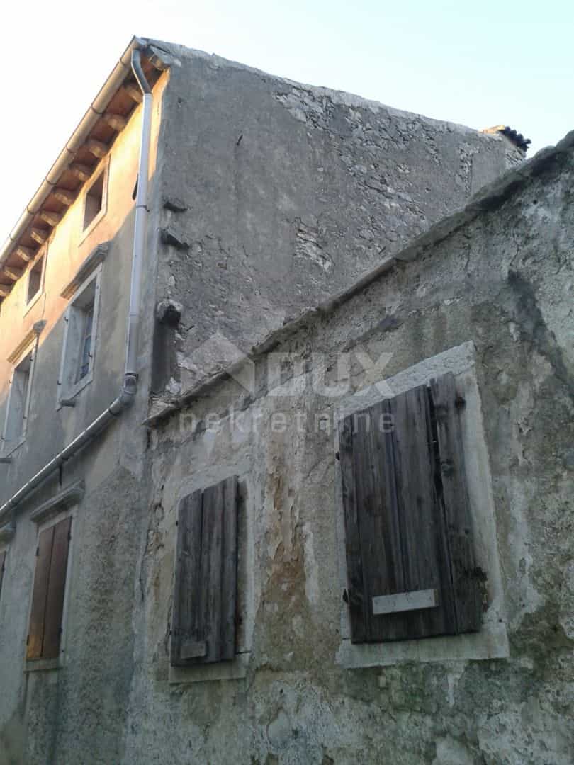 casa en Pićan, Istria County 10872990
