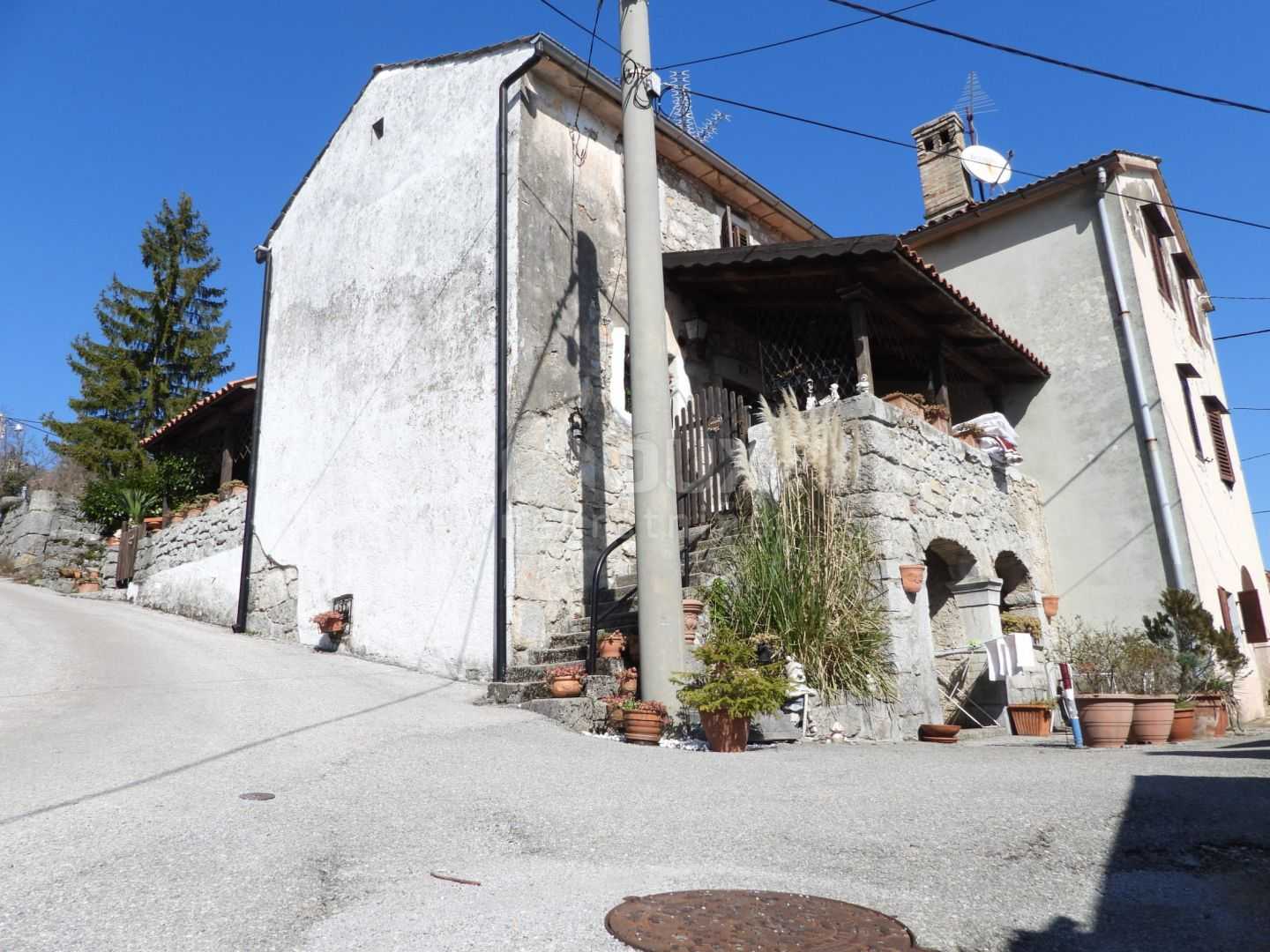 Rumah di Veprinac, Primorje-Gorski Kotar County 10873077