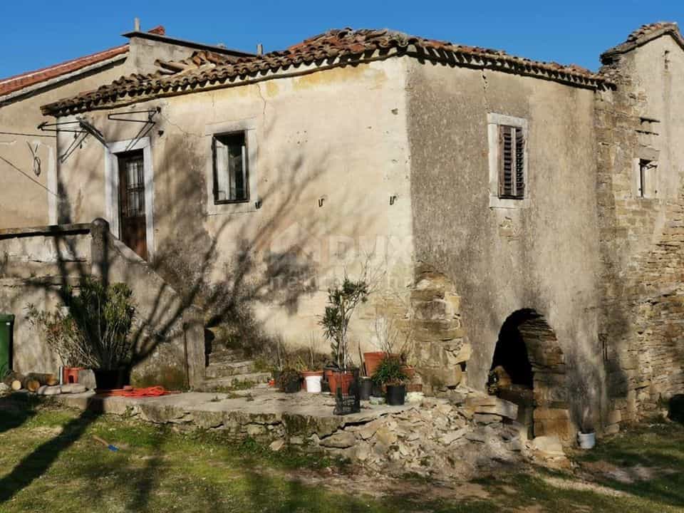 Hus i Krsan, Istarska Zupanija 10873163
