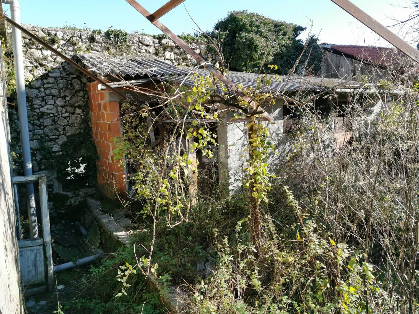 σπίτι σε Κασταύ, Primorsko-Goranska Zupanija 10873204