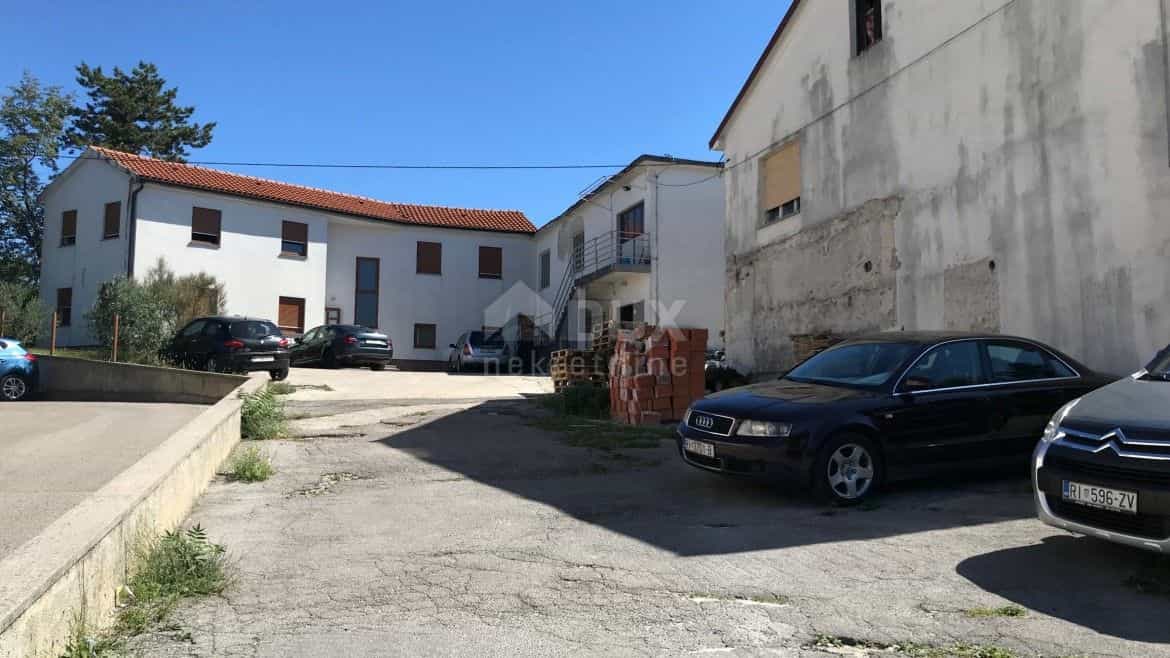 casa en Bezjaki, Primorsko-Goranska Županija 10873236