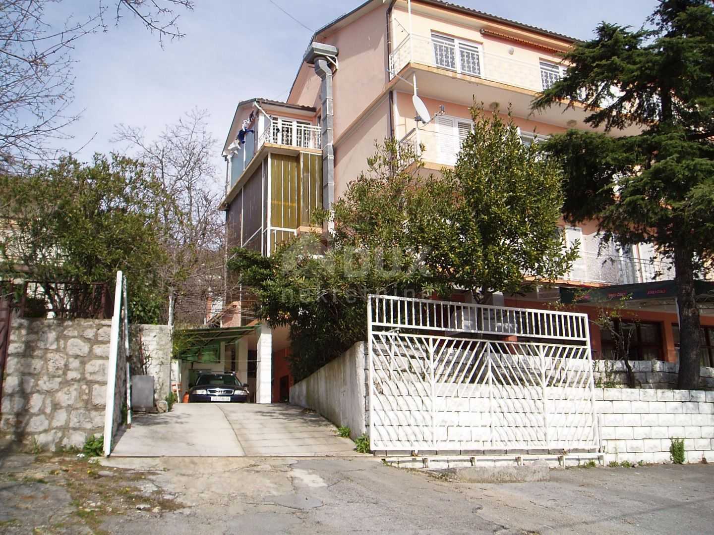 Rumah di Dramalj, Primorje-Gorski Kotar County 10873453