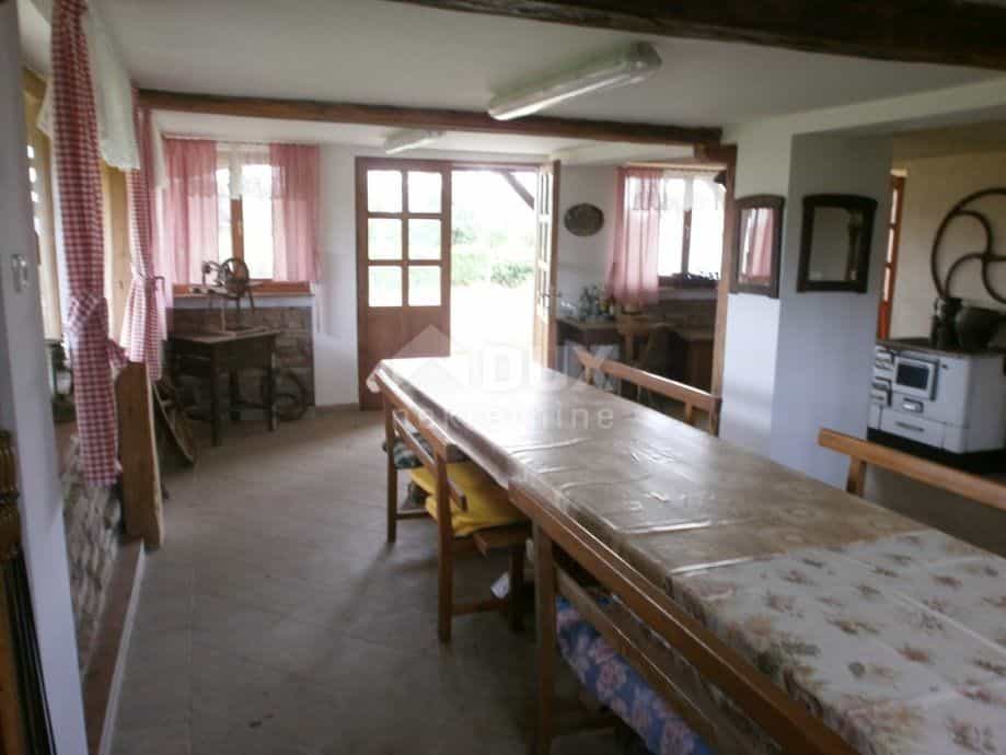 Huis in Kutina, Sisak-Moslavina County 10873656