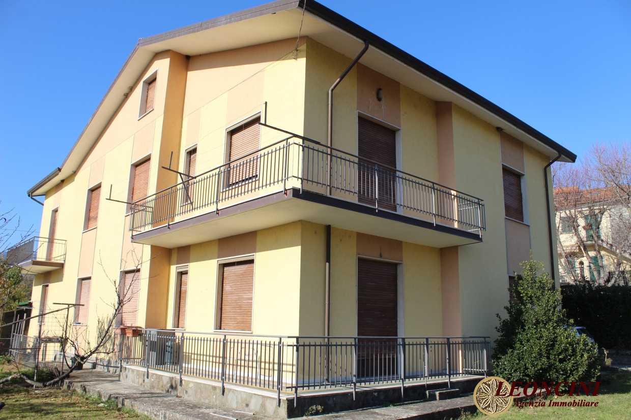 Osakehuoneisto sisään Bagnone, Toscana 10875840