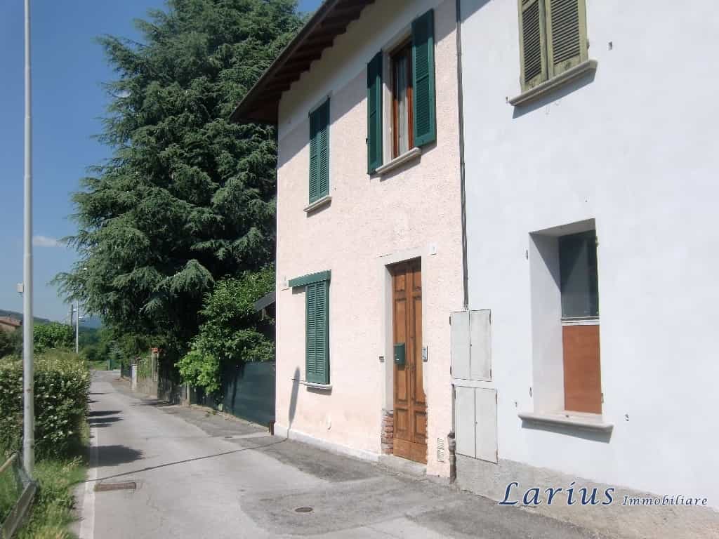 Dom w Pumenengo, Lombardia 10876050