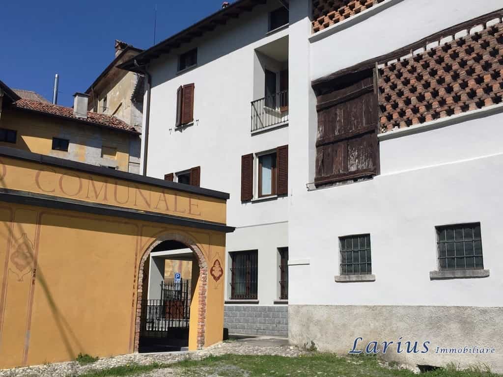 House in Asso, Lombardy 10876055