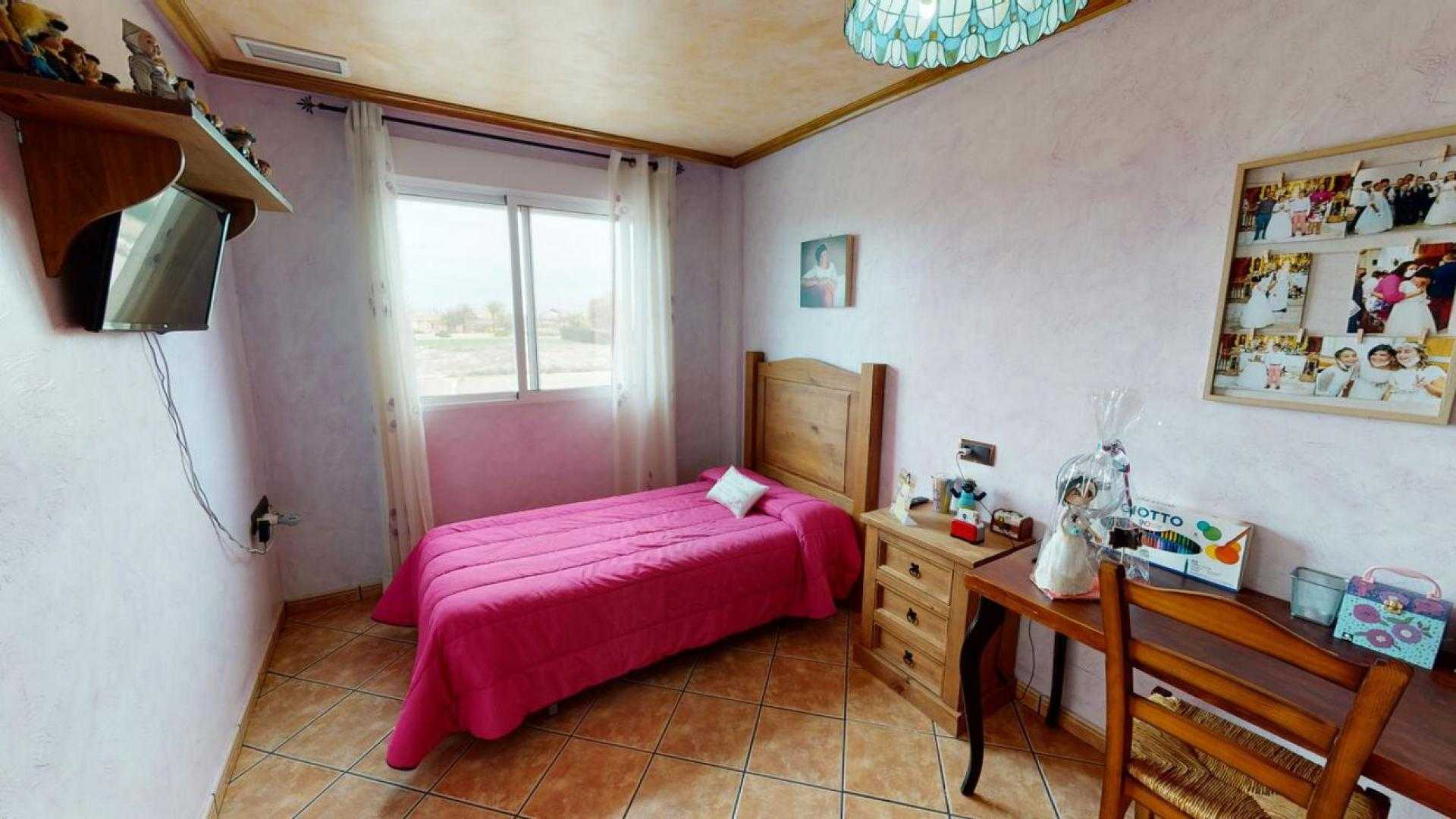 House in Crevillente, Comunidad Valenciana 10876459