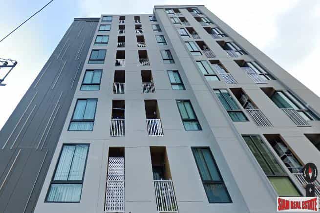 Condominium in , Krung Thep Maha Nakhon 10877421
