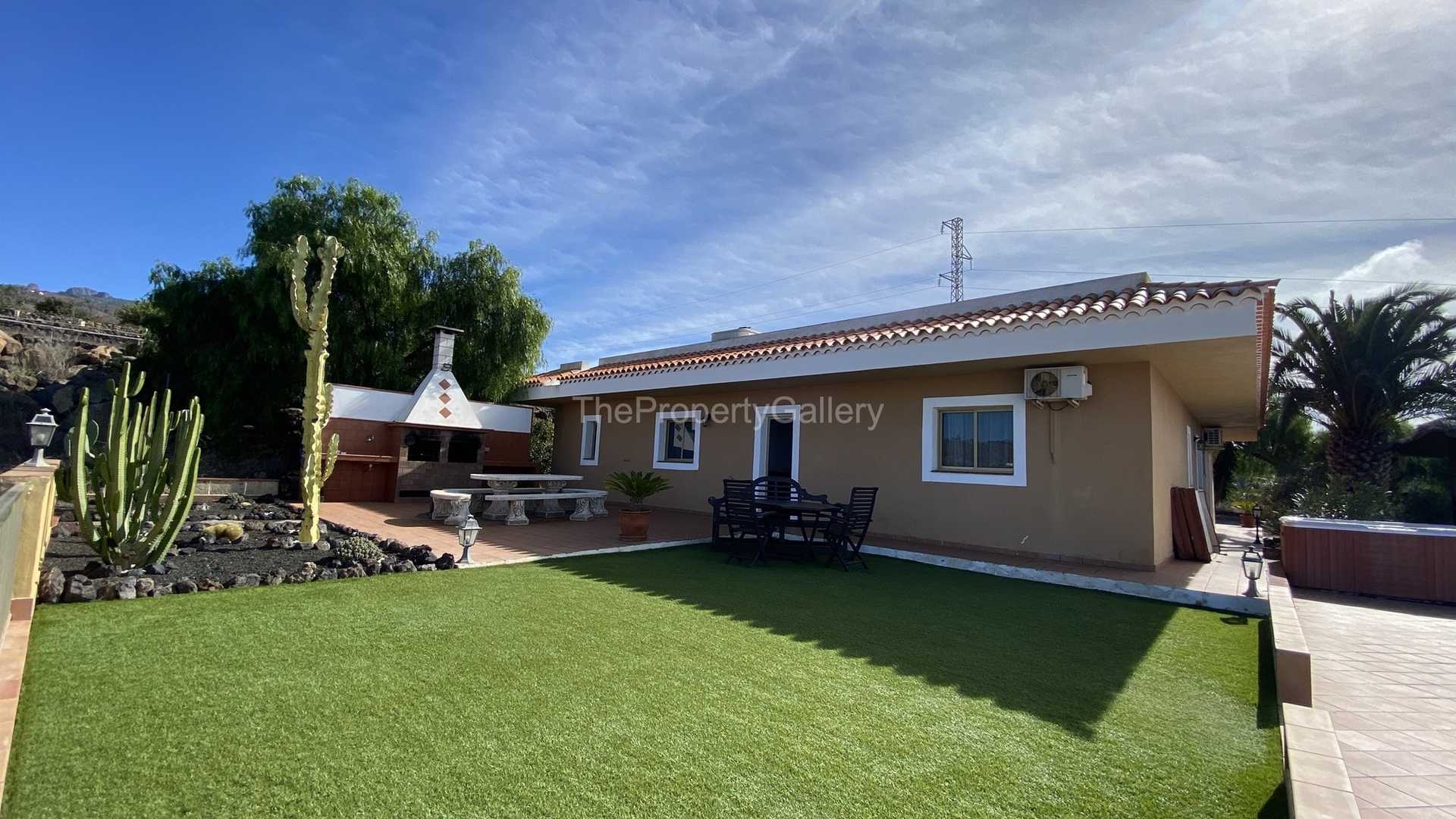House in Taucho, Canary Islands 10878454