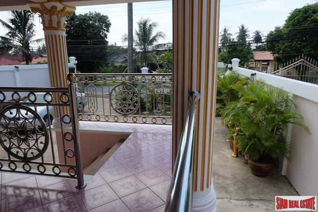 Hus i Rawai, Phuket 10878749