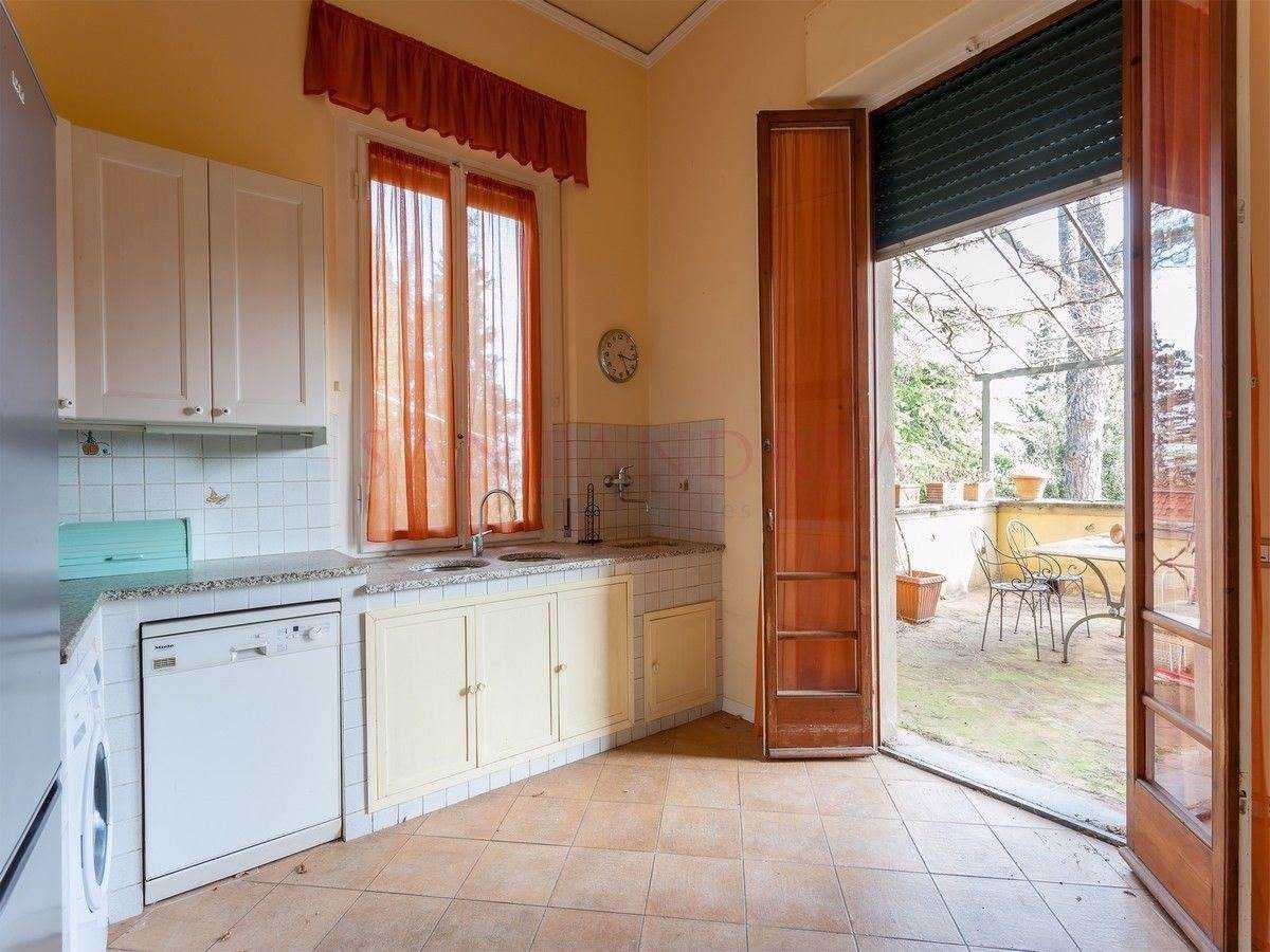 Dom w Scandicci, Tuscany 10879109