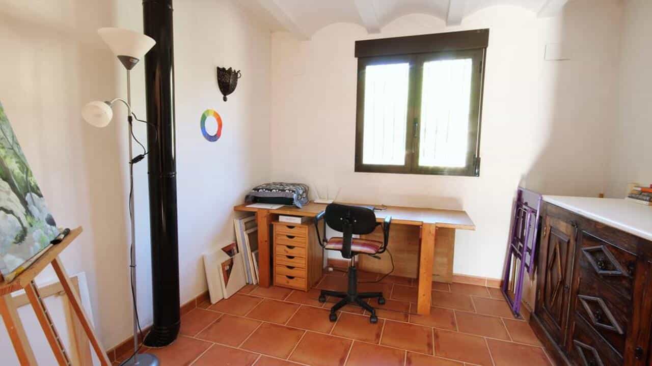 Будинок в Tàrbena, Comunidad Valenciana 10879272