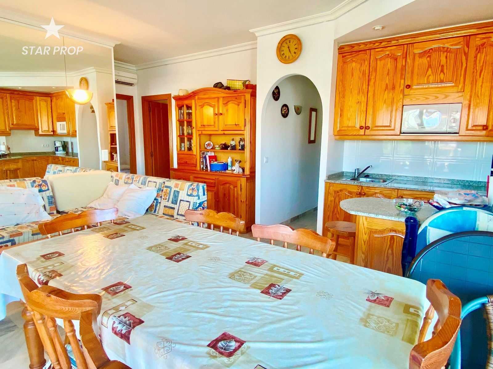 公寓 在 安普里亚斯城堡, 加泰罗尼亚 10880647
