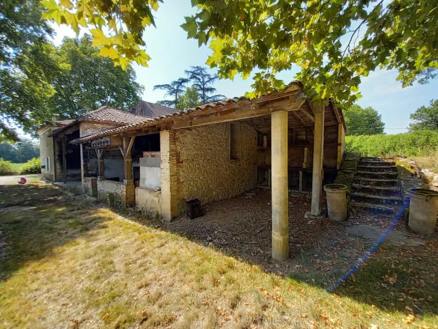 House in Dausse, Nouvelle-Aquitaine 10881975