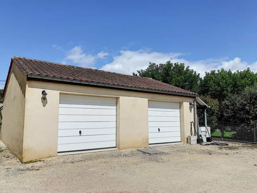 House in Mouzens, Nouvelle-Aquitaine 10883938