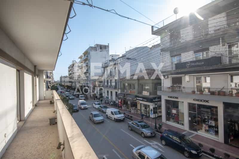 Condominium dans Volos,  10884436