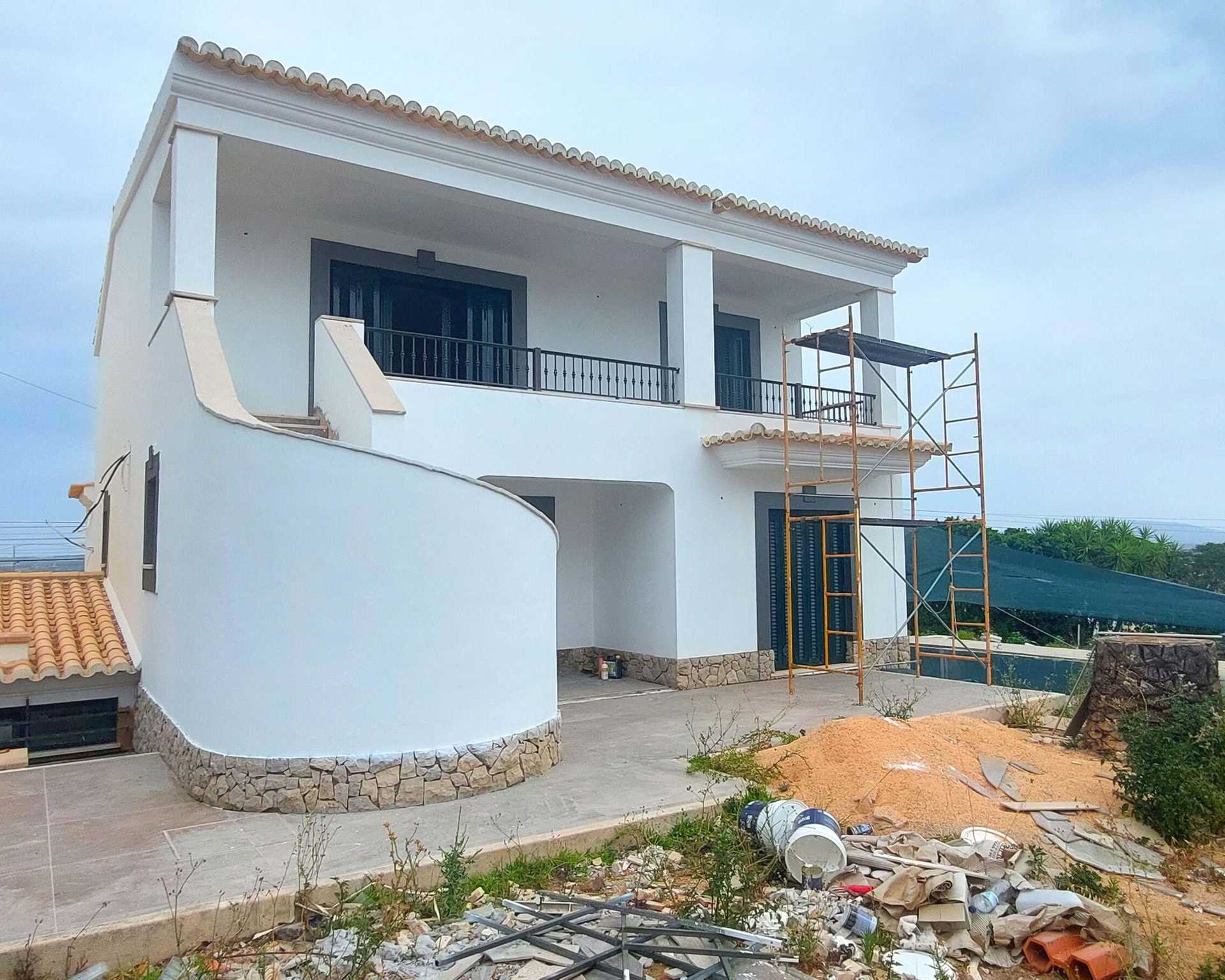 жилой дом в Praia da Luz, Faro District 10885114