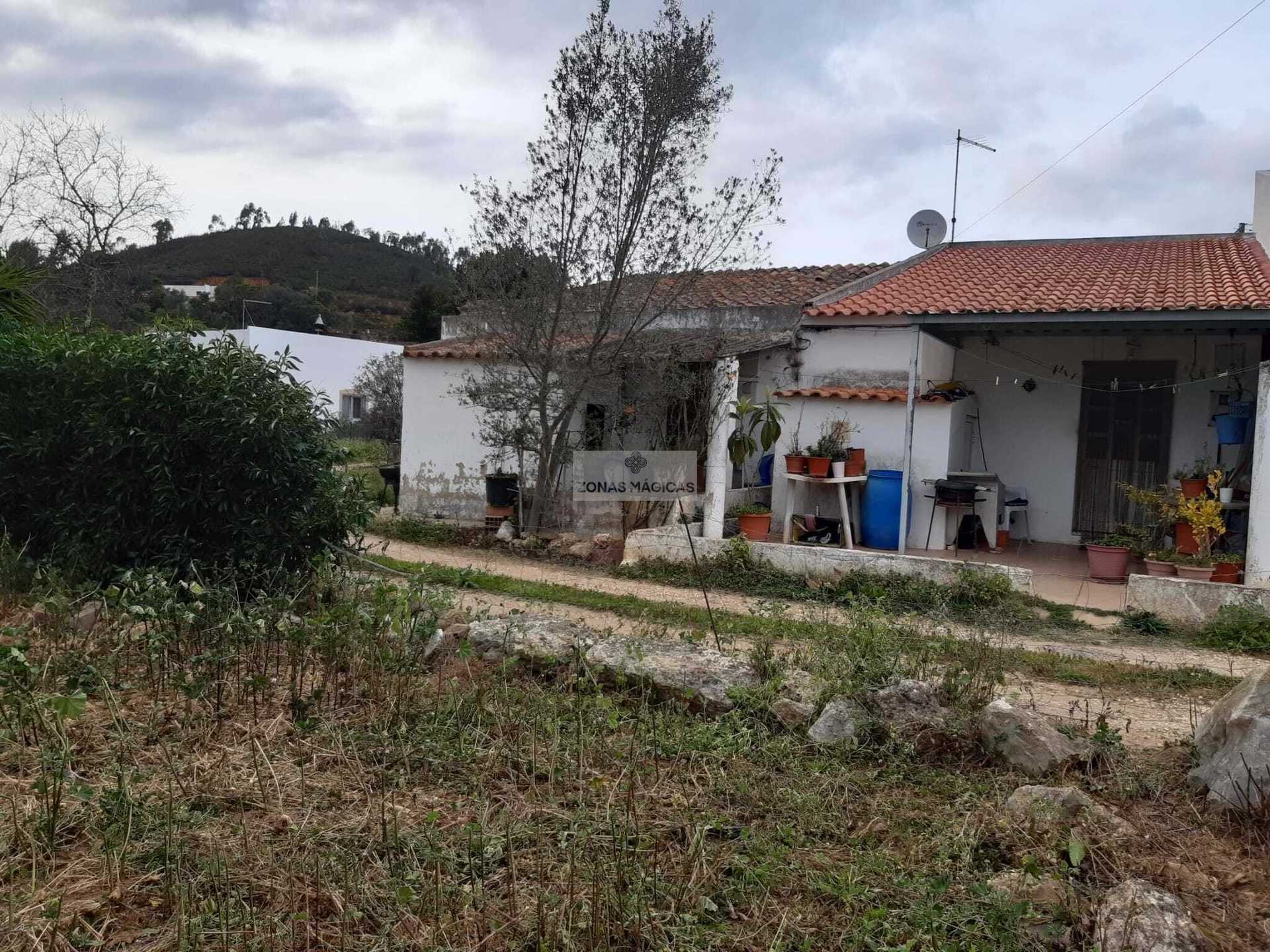 Land in , Faro District 10885133