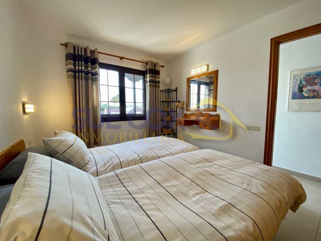 公寓 在 阿雷西费, 加那利群岛 10885314