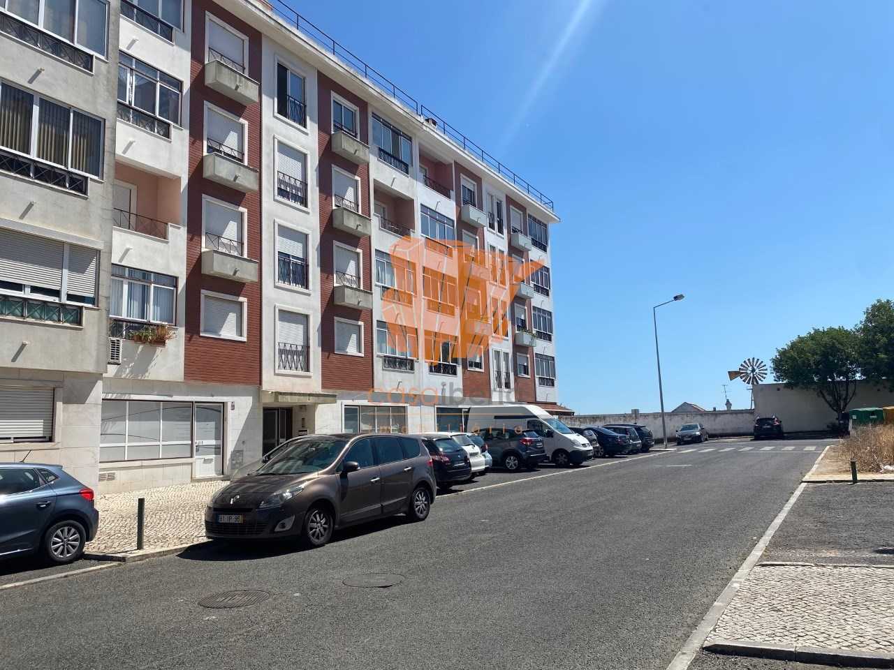 Eigentumswohnung im Queluz, Lisbon 10885396