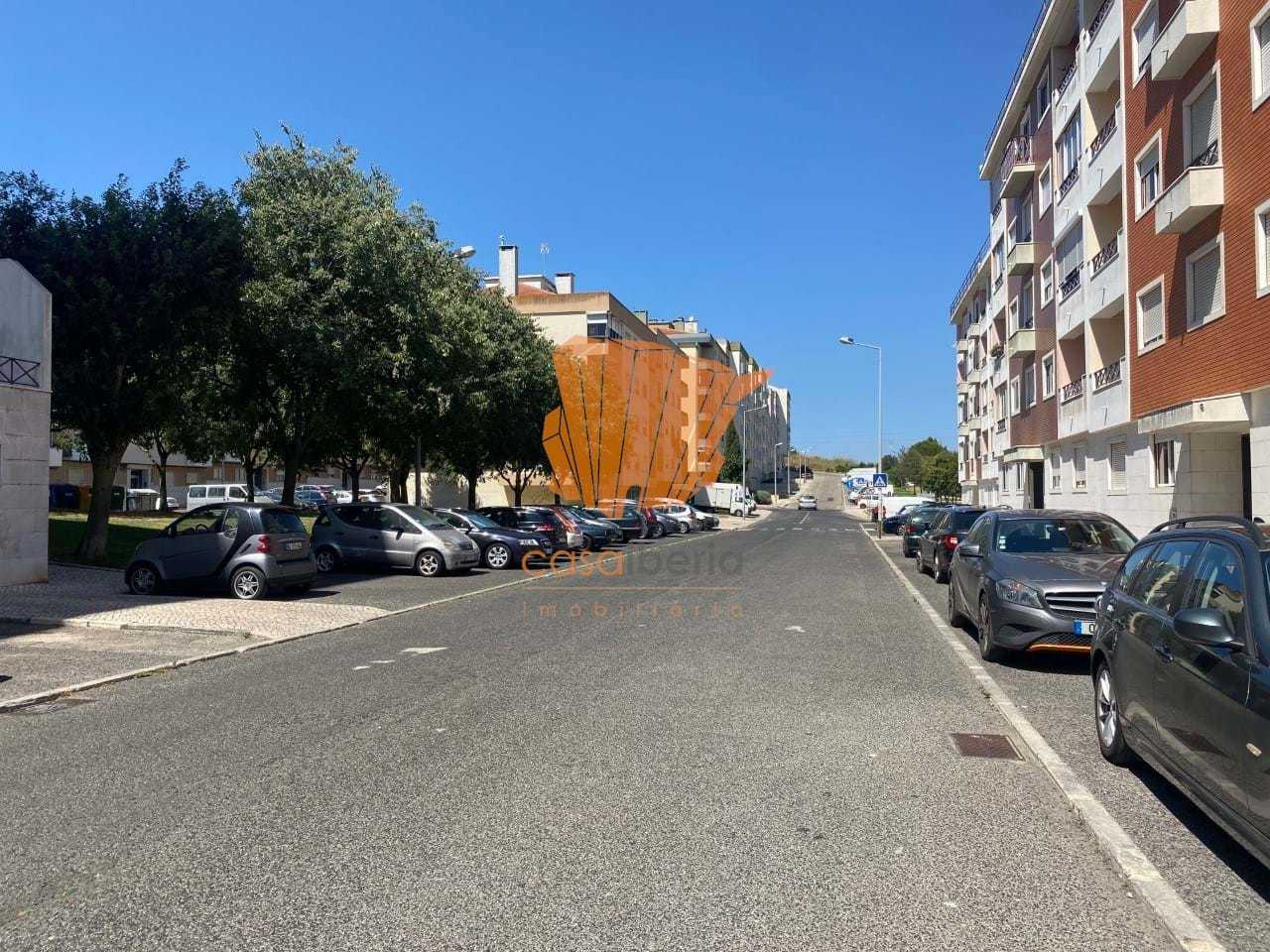 Eigentumswohnung im Queluz, Lisbon 10885396