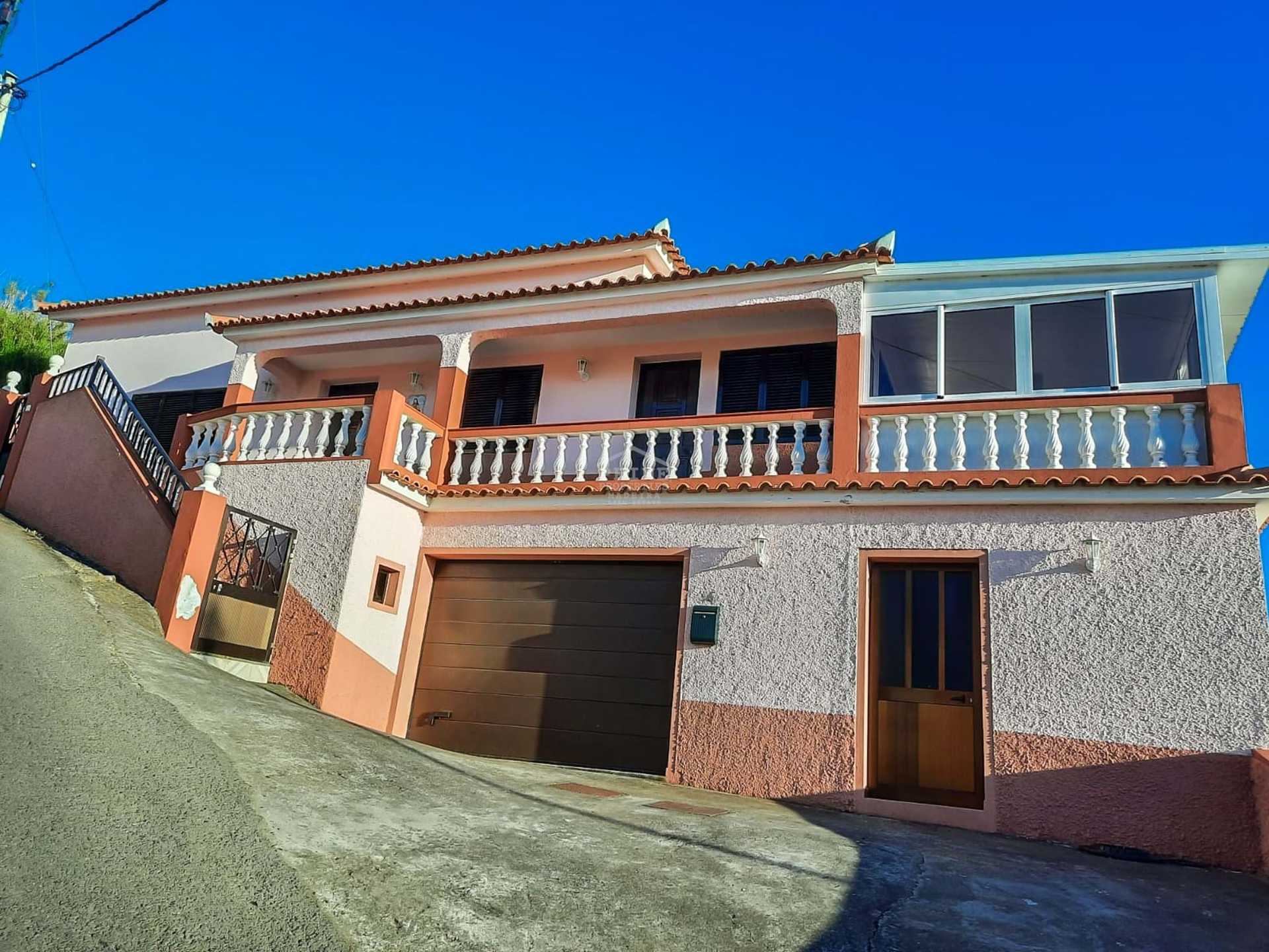 Talo sisään Estreito da Calheta, Madeira 10885442