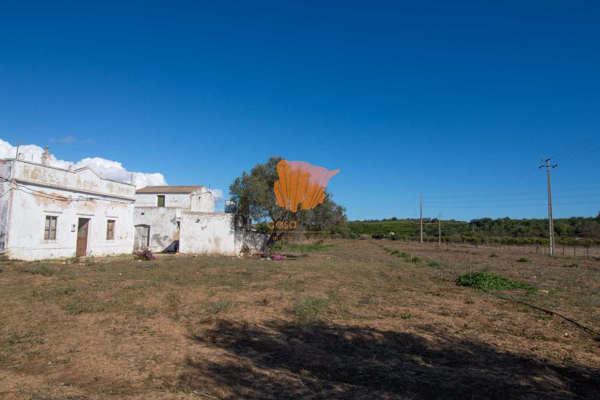 Land in , Faro District 10885654